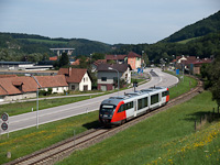 The BB 5022 043-1 seen between Petersbaumgarten and Edlitz-Grimmenstein