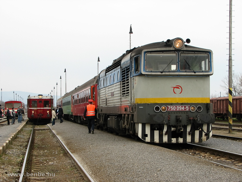 The 750 094-5 "Okularnik" is hauling a slow train while the M131.1053 is ready to depart to Nagykrts (Vel'ky Krtš, Slovakia) from Losonc (Lucenec, Slovakia) photo