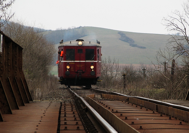 The M 131.1053 at the Ipoly-bridge by Ngrdszakl photo