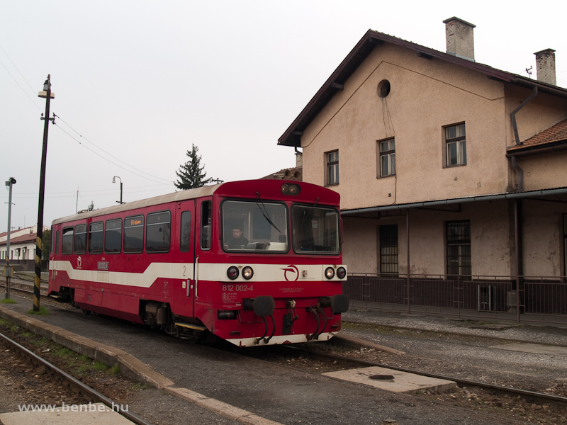 A hagyomnyos, feljts utni festsű ŽSSK 812 002-4 Fleken fot