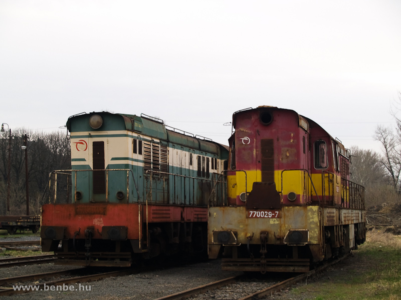 A ŽSCS 770 054-5 és a 770 029-6 Füleken fotó