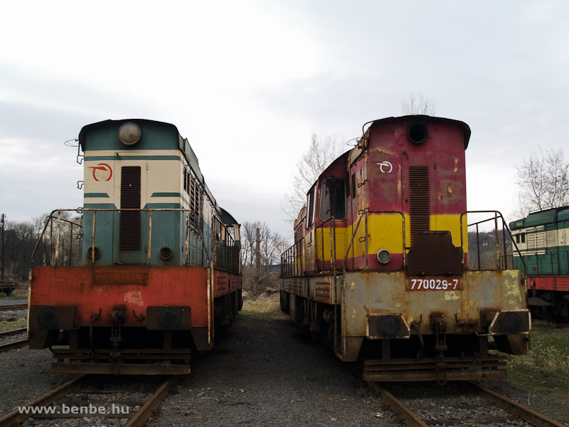 kép A ŽSCS 770 054-5 és a 770 029-6 Füleken fotó