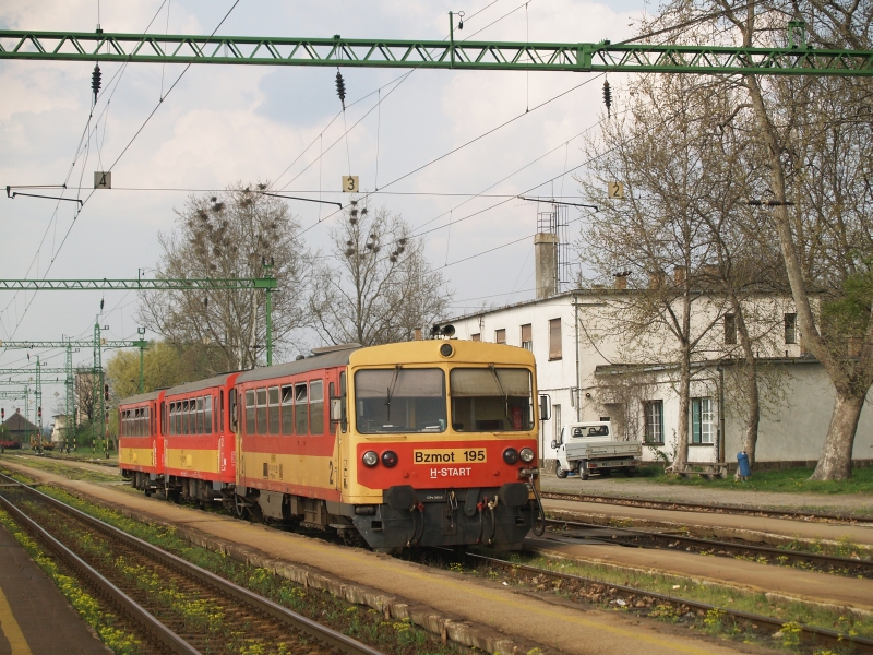 kép Bzmot 195 Sárbogárdon fotó