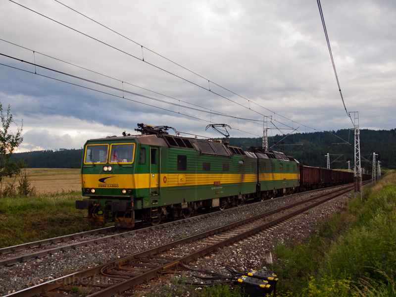 The ŽSSK 131 056-4 seen between Ganovce and Poprad-Tatry photo