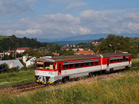 The ŽSSK 913 008-9 seen between Jalovec and Rztočno