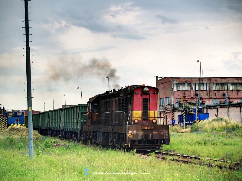 The T669 0516 of USSteel Kosice at the iron ore unloader photo