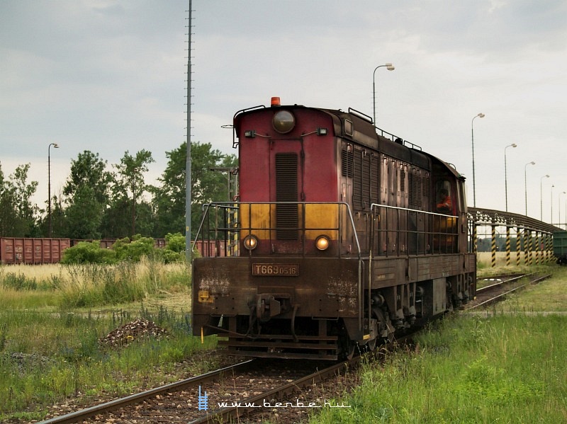 kép T669 0516 a Kassai Vasmű vasércbuktatójánál fotó