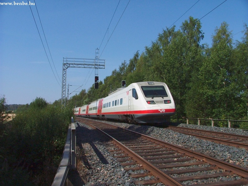 Pendolino halad a másik irányba is fotó