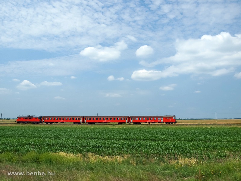 The MDmot 3006 between Nagykereki and Kismarja photo