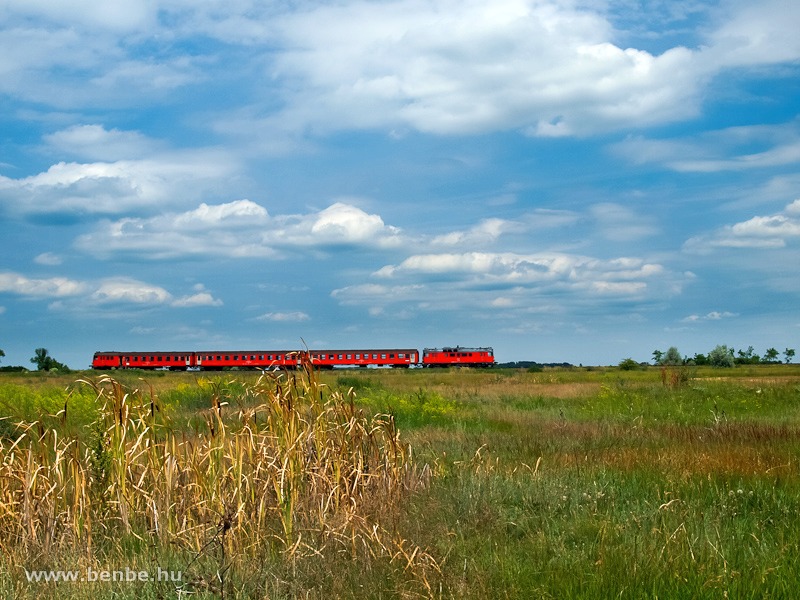 The MDmot 3006 between Konyri Sstfrdő and Konyr photo