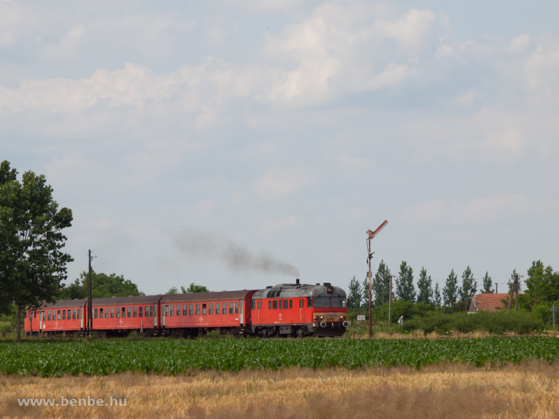 The MDmot 3006 between Kismarja and Nagykereki photo