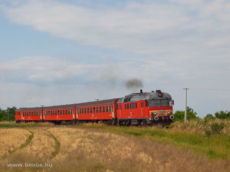 The MDmot 3006 between Kismarja and Nagykereki photo