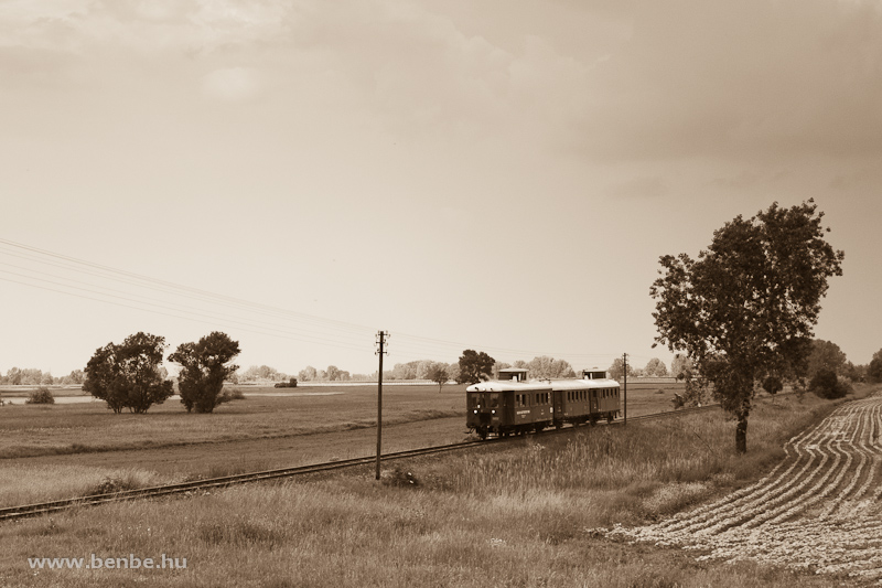 The ABnymot 502 between Kiskőrs and Kecel photo