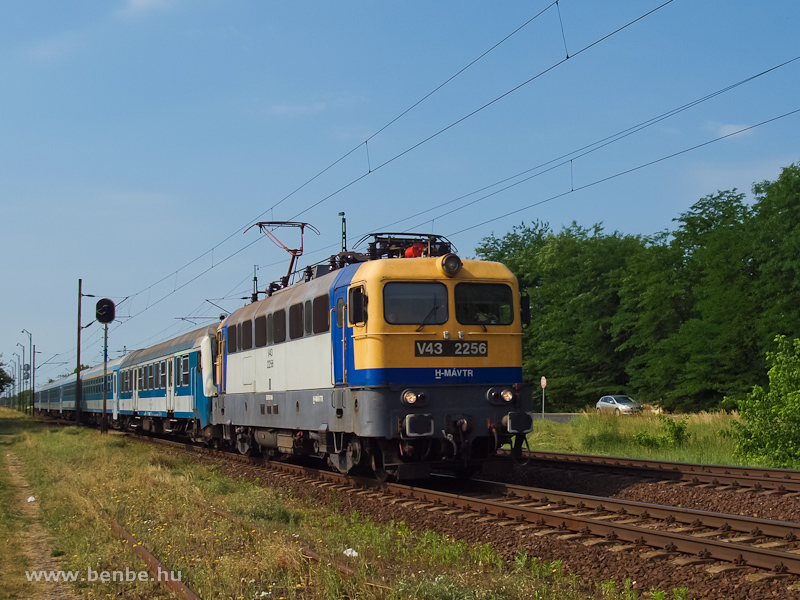 V43 2256 Debrecen és Apafa  fotó