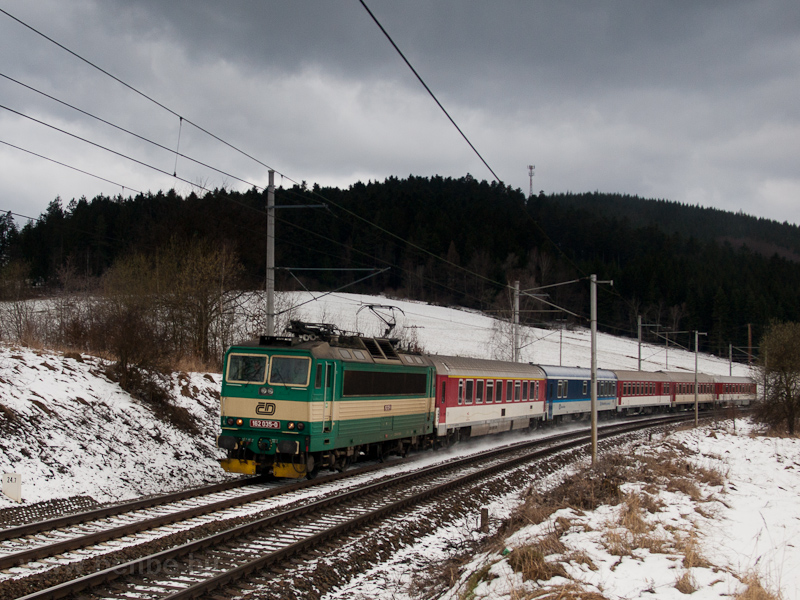 The ČD 162 035-0 seen  picture