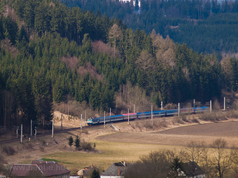 A ZSSK 350 005-5 Brezová na fotó
