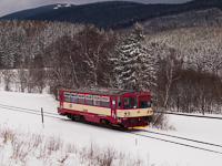 The ČD 810 071-1 seen between Ostružn and Brann