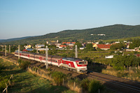 A ŽSSK 757 016-1 Bazin megálló és Bazin között