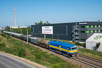 A ŽSSK 750 182-8 pályaszámú retró Búvár Nagyszombat és Bucsány között