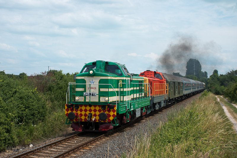 A MV Nosztalgia kft. M40,219 s a  MV-START M40 224 Balatonakali-Drgicse s Znkafrdő kztt fot