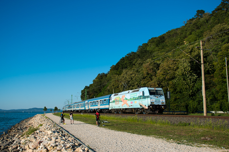 The MV-START 480 009 Kajla TRAXX locomotive seen between Fonyd and Blatelep at the shore of Lake Balaton photo
