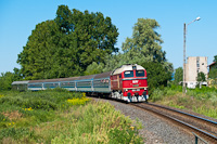 The MÁV-START M62 001 seen between Tapolca and Nemesgulács-Kisapáti