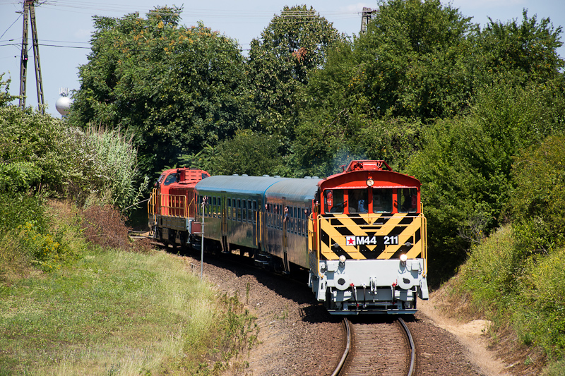 A MÁV Zrt. M44 211 Toponár fotó