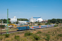 A MÁV Zrt. 630 016 Kaposszentjakab és Kaposvár között a BVmot 001 pályaszámú InterCity motorvonatot húzva (434 001 <q>Varga László</q>)