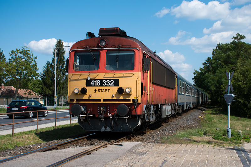 kép A MÁV-START 418 332 Csittényhegy és Balatonkenese között fotó
