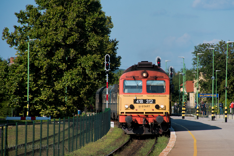 A MÁV-START 418 312 Balatonfüred állomáson fotó