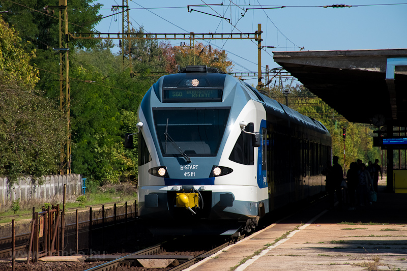 A MÁV-START 415 111 Mende állomáson fotó