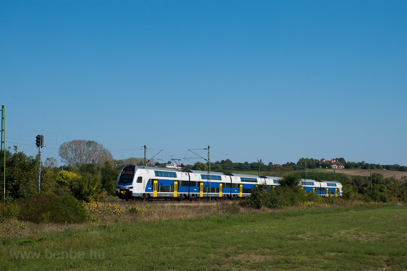 A MÁV-START 815 016 Rákoskert és Ecser között fotó
