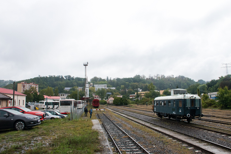kép A MÁV-Rail Tours BCmot 390 Komló állomáson fotó