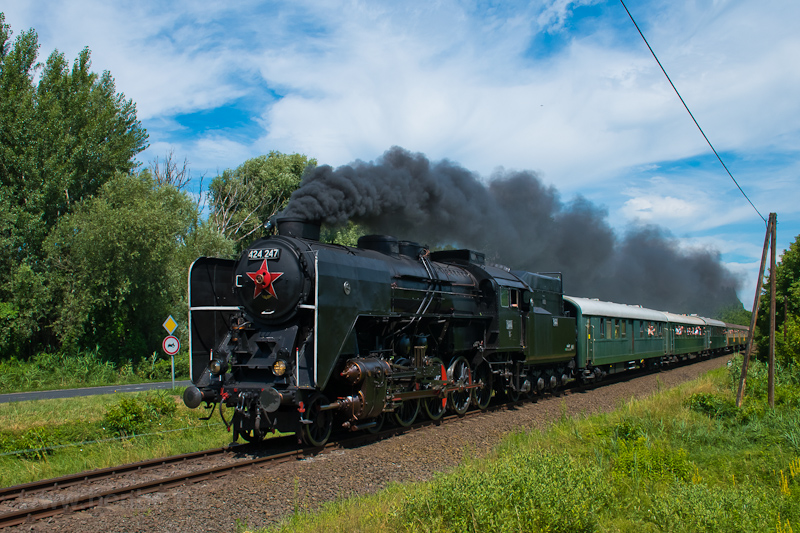 A MÁV-Rail Tours 424 247 Raposka és Balatonederics között fotó