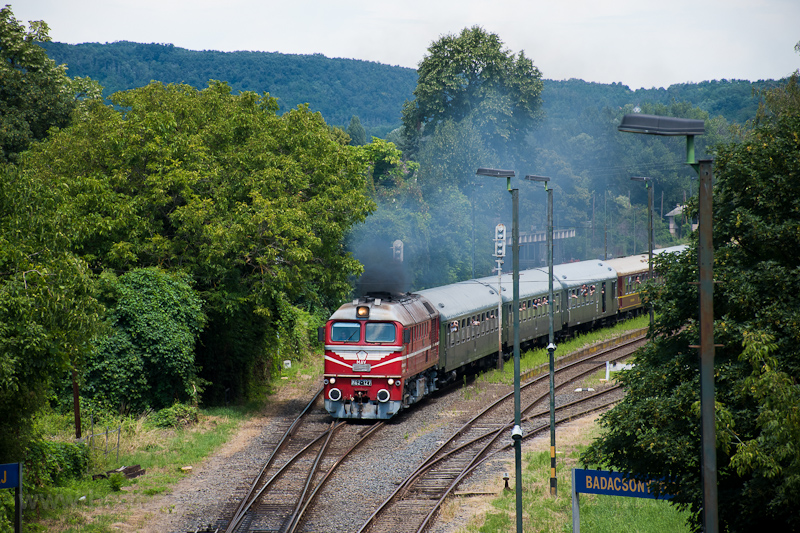 The MÁV-START M62 127 seen hauling the fast train Saxonia at Badacsonytomaj photo