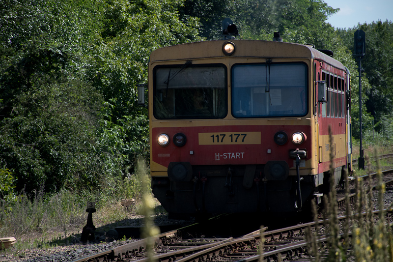 A MÁV-START 117 177 Badacsonytördemic-Szigliget állomáson fotó