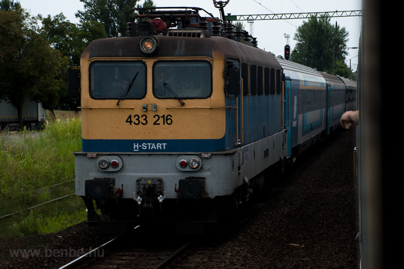 kép A MÁV-START 433 216 Szabadbattyán és Maroshegy (Székesfehérvár repülőtér) között fotó