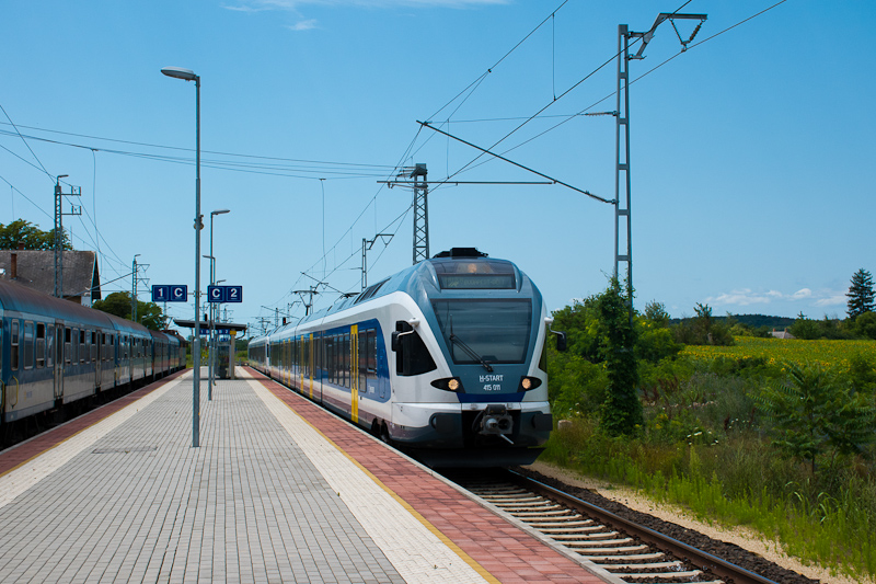 A MÁV-START 415 011 Polgárdi állomáson fotó