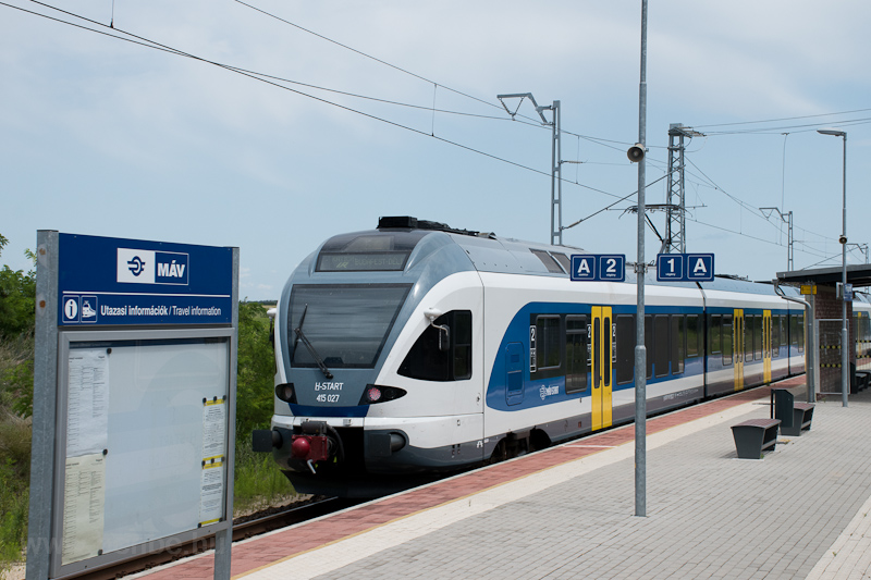 A MÁV-START 415 027 Polgárdi állomáson fotó