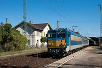 A MÁV-START V63 056 Mende állomáson
