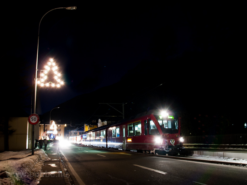 A Rhtische Bahn ABe 8/12 3510 Le Prese megllhelyen a Berninabahnon fot