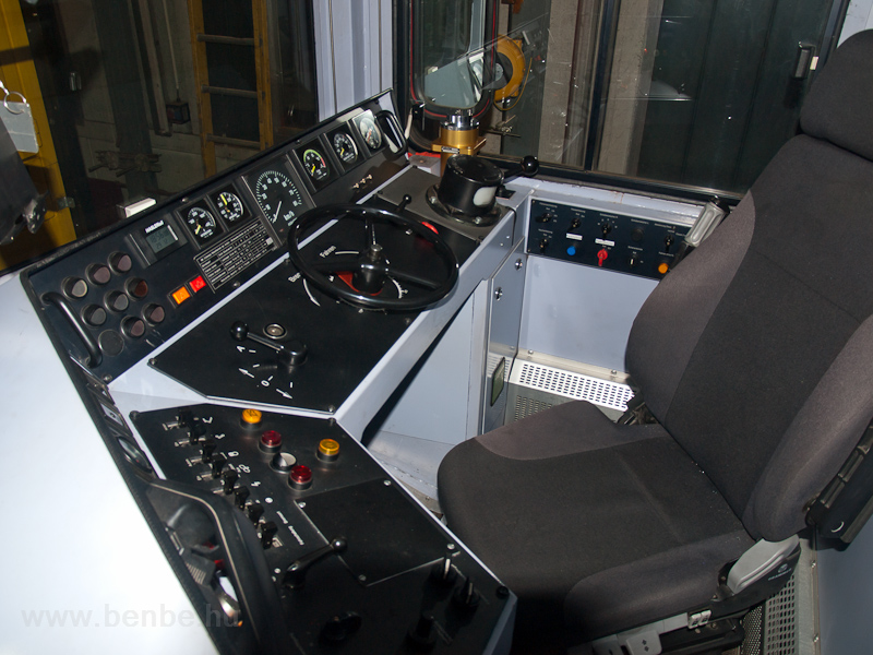 The cab of the Gem 4/4 802 photo