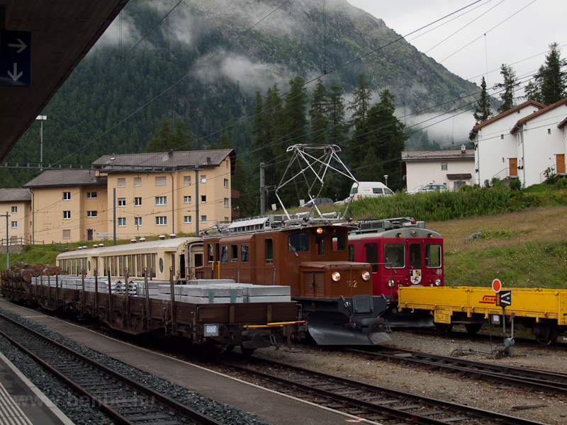Az RhB Ge 4/4 182 (Berninabahn Ge 4/4 82) Pontresinban fot
