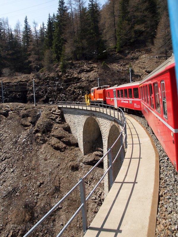 Bernina-hmar (Xrotet 9219) a Val Pila-viadukton fot