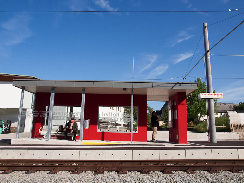 The new Gmunden Seebahnhof  photo