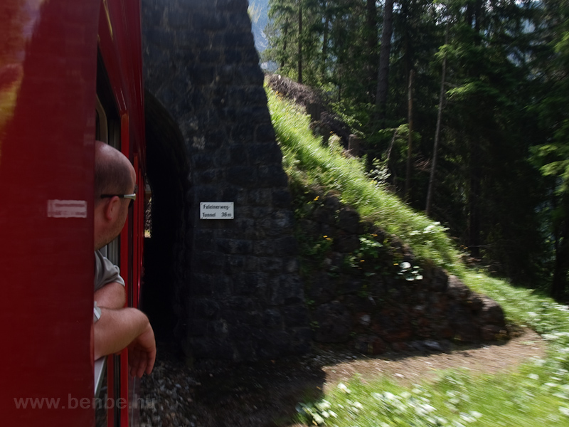 A 36 mter hossz Faleinerweg-Tunnel fot