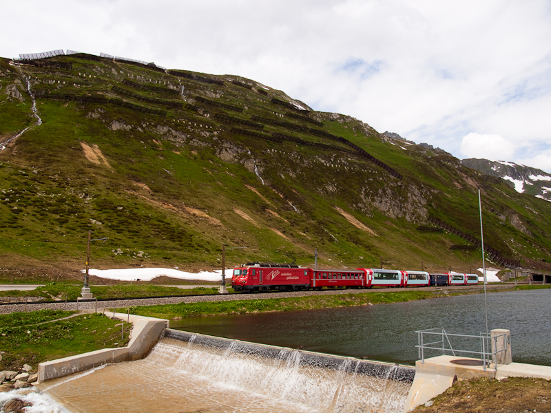 A Matterhorn-Gotthardbahn HGe 4/4 fotó