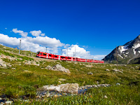 The Rhtische Bahn ABe 8/12 3510 seen between Ospizio Bernina and Bernina Lagalb