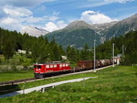 A Rhätische Bahn (RhB) Ge 6/6<sup>II</sup> 701 Bever és Spinas között