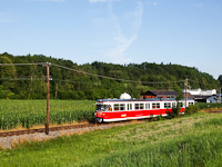 The Stern&Hafferl ET22 236 (driving trailer of ET22 136) seen between Feldham and Vorchdorf Schule